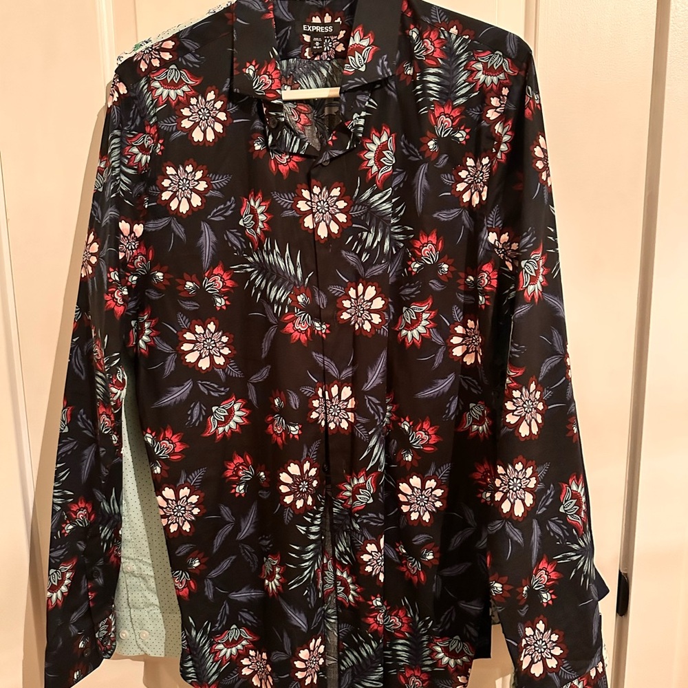Express Men's Black and Red Floral Button Down Shirt